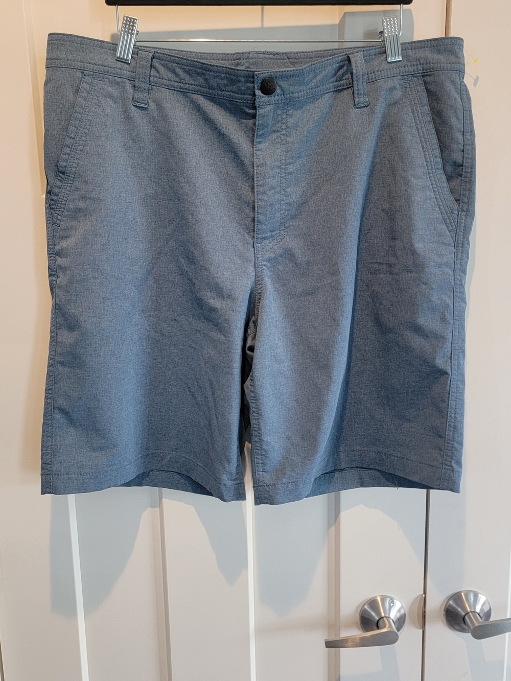 G.H. Bass & Co. Heathered Blue Flat-Front Men's Shorts 36W